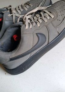 nike grey volt airforce 1(used needs a wash)