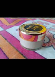 Day Cream Almond Flavour