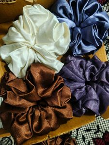 Pack of 2 XL Scrunchies
