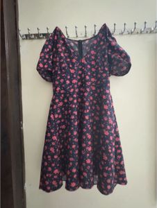 Floral Print V-Neck Mini Dress