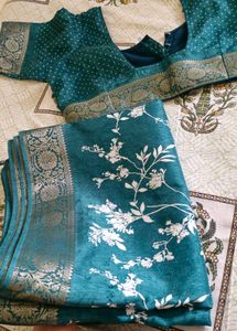 Elegant Dark Green Saree With Blouse(like New)
