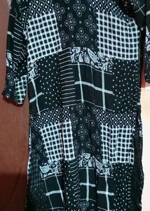 Women Black Kurti
