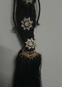 Elegant Jadai with Sparkling Stone