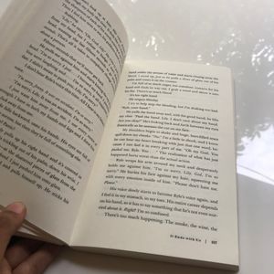 It Ends With Us By Colleen Hoover Bookromantic/novel/non Fictional/based on Real Life