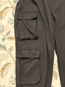 🪩🎉Affordable!!! Black Cargo Pants 🤩