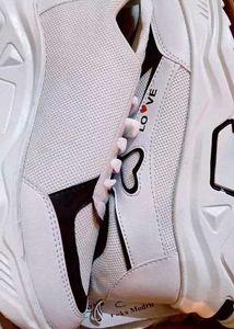 Layasa Women Sneakers In White Colour