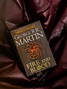 Fire & Blood - George R.R. Martin (House of the Dr