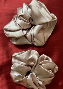 9 Scrunchies in 5 Colour Options