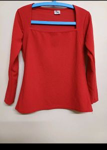 🎄🎄Red Top 🖤♥️