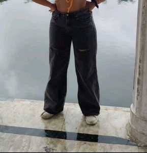 H&amp;M ripped Jean