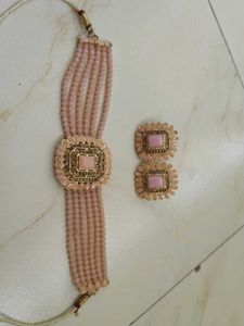 Brand NEW peach Choker