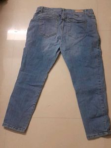Ankle length Jeans with Slits