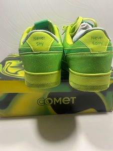 RADIOACTIVE Comet Sneakers 👟 ORIGINAL UK-9