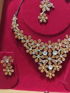 Peach Flower Necklace Set With Box