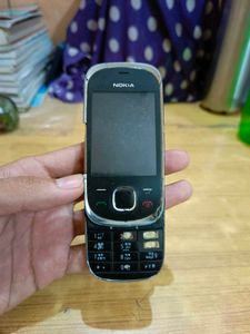 Nokia Unique Keypad And Touch Phone