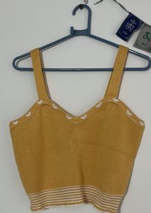 Sleevless Crop Top