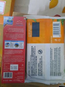 Parachute Oil &amp; Nature Protect Wipes