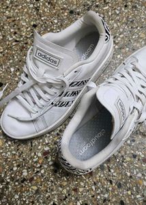 Adidas Superstar Zebra