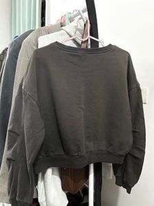 Cropped Sweatshirt