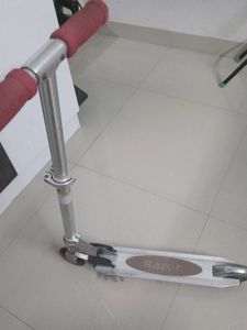 Razor Scooter - Fun Ride!