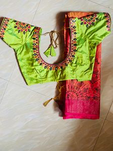 Pure Handloom Saree With Ready Blouse Very New