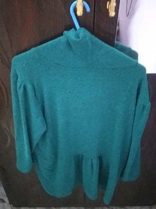 Green Turtleneck Long Sleeve Top
