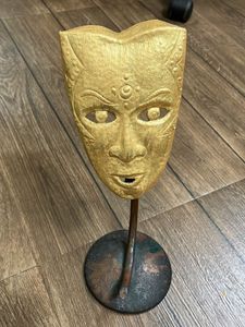 Metal Mask Showpiece (2)