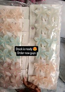 Floral Hair Clips - 4 Pack