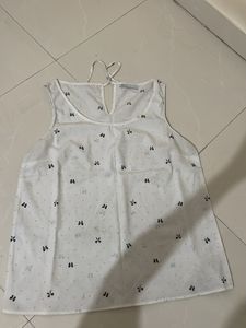 Sleveeles Fancy Top For Daily Wear