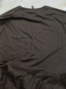 brown oversized tee