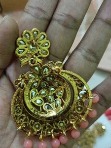 Earing With Mangtika Set