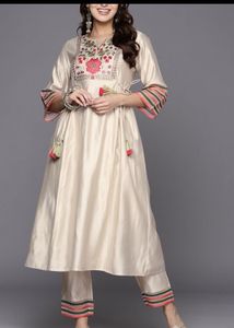Embroidered Floral Kurta Set
