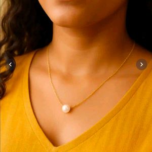 Pearl Pendant Necklace
