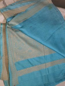 i am selling never wear saree