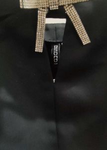 H&amp;M New Bow Statement Top