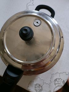 Nirlon Stainless Steel Cooker 3 Litre