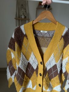 ARYGLE YELLOW KNIT  CARDIGAN