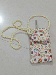 mobile pouch for women