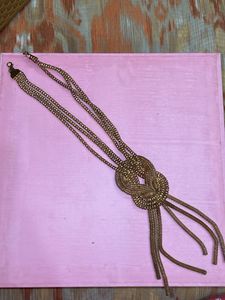 Knot Detail Chain Necklace