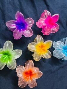 floral claw clip