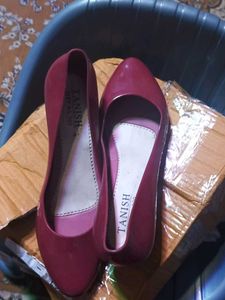 Tanish Maroon Pointed Flats