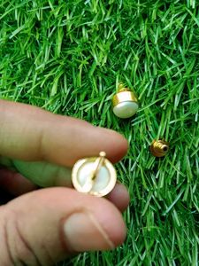 Pearl Studs
