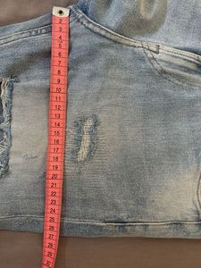 H&amp;M Ripped Skinny Fit Jean ( 38X93cm)