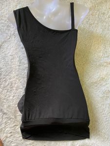 Chic Black One-Shoulder Dress