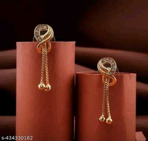 Catalog Name:*Essential Earrings &amp; Studs*Base Meta