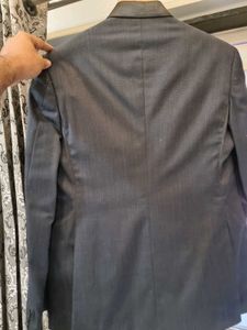 Men&#39;s Navy Blue Suit