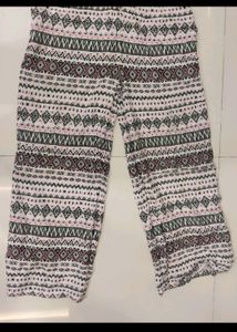 Trendy Pink &amp; Black Geometric Print Jumpsuit