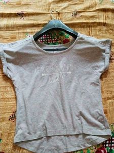 Crop Top With Wide Neck And Simple Design
