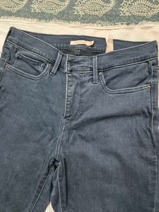 Levi&#39;s Dark Blue Jeans | 34