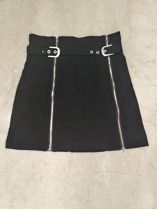 Elegant Short Belted Black Skirt